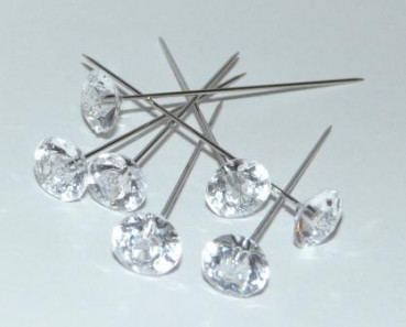 30 kleine Stecknadeln in Diamantoptik