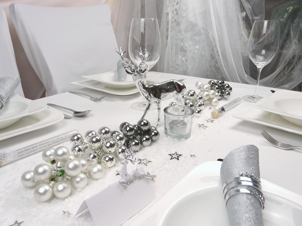 Weihnachtsdekoration und Mustertische zur Winterhochzeit Nr.3 - Tischdeko-online