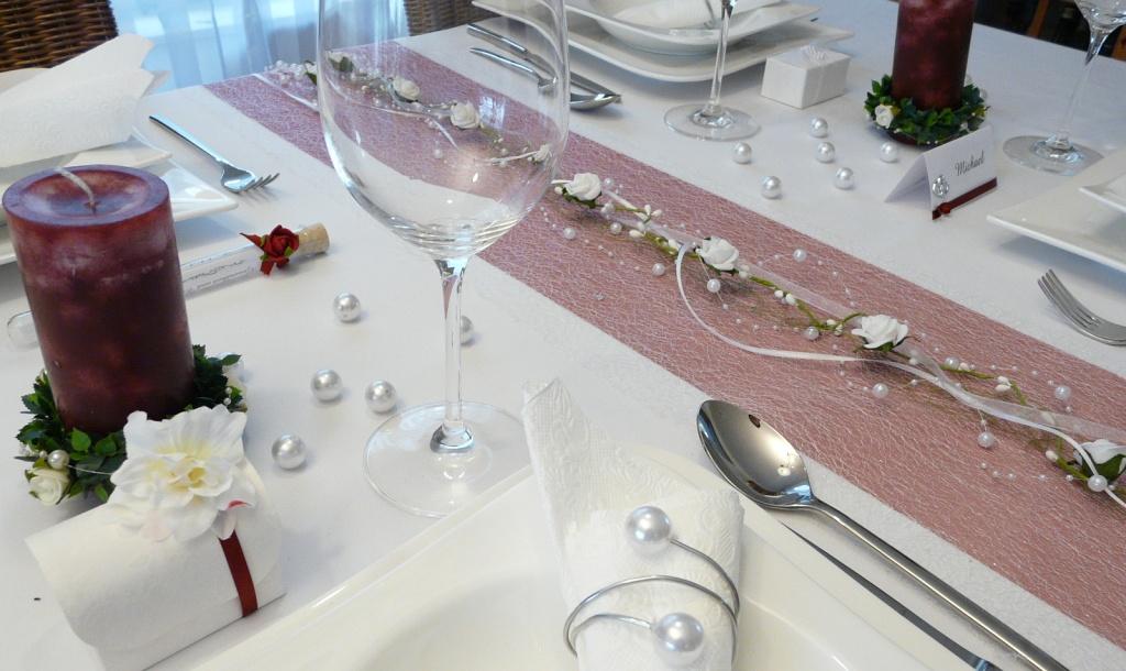 Roter Mustertisch 6 zum Geburtstag - rote Tischdeko für Ihren runden Geburtstag Tischdeko-online