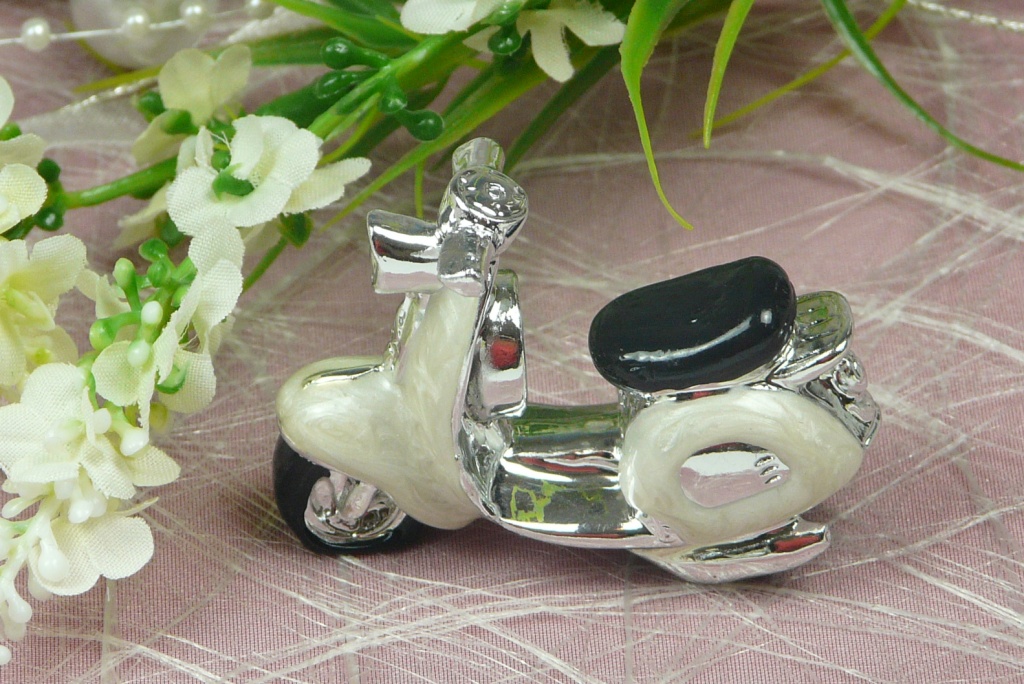 Tischdekoration, Gastgeschenk Teenie Roller Vespa