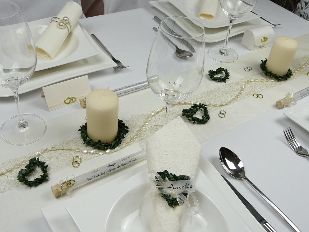 Mustertische Und Tischdeko Zur Hochzeit Hochzeitsdekoration Gastgeschenke