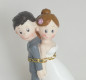 Preview: Tortenfigur Hochzeitspärchen mit einer Kette 4