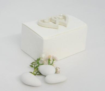 Gastgeschenk Truhe mit zwei Herzen 3