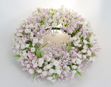 Blumendeko, ein Kranz aus Schleierkraut/Gypsophila in Rosa - 1
