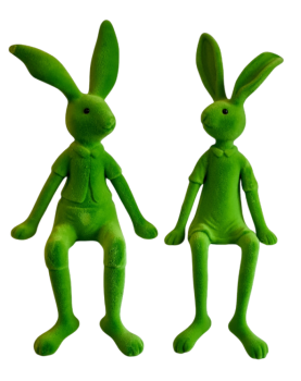 Grünes Hasenpärchen Lotte und Leo als sitzende Osterdeko aus beflocktem Kunststoff