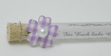 Gastgeschenk - Glasröhrchen mit einer karierten Blume mit Hochzeitsmandeln