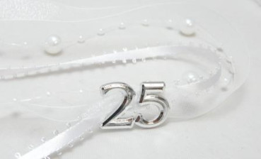 Tischgirlande - Girlande zur Silberhochzeit. Tischdekoration bei Tischdeko-online 3