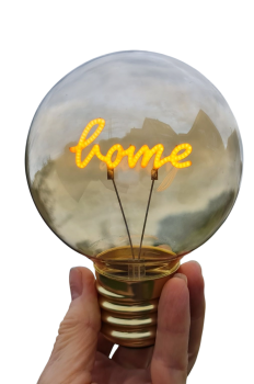 LED Dekobirne home aus Kunststoff mit Schriftzug im Glühdraht, dimmbar, USB-C aufladbar, 9,5 x 14 cm