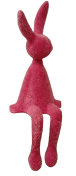 Schwarzer beflockter Sitzhase als Kantenhocker aus Kunststoff, 29 cm groß