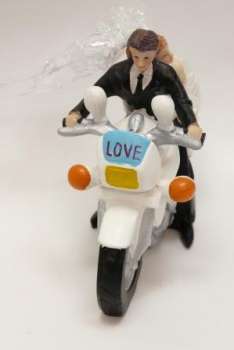 Tortenfigur Motorrad - auch als Tischdeko geeignet 3