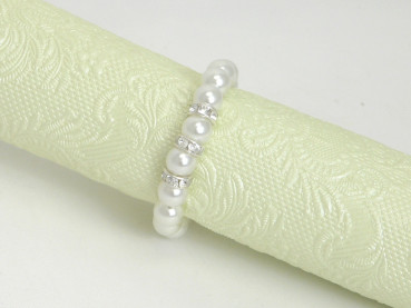 Perlenserviettenring mit Strass. Blickfang und Tischdekoration 4