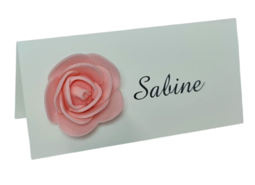 Tischkarte mit einer Rose in Creme oder Rot 1