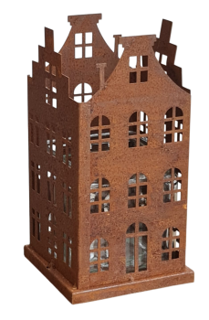 Metall Haus Lübeck in Edelrost-Optik mit offenem Dach und Glaseinsatz, dekoriert als Windlicht.