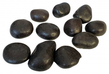 10 echte schwarze Kieselsteine