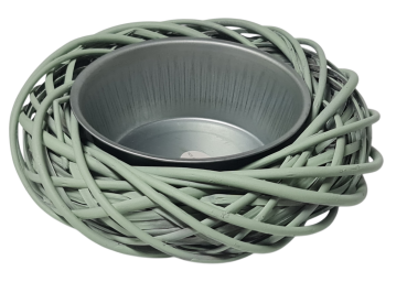 Weidenkranz mit einem Zinkeinsatz - 1