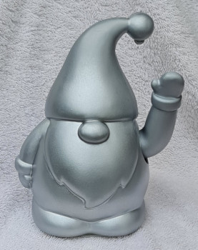 Weihnachtsmann-Figur mit beweglichem Arm und roter Mütze