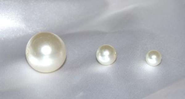 Streudekorationen Perlen - 100 g Perlen, Farbe Weiß. Tischdeko-online 2