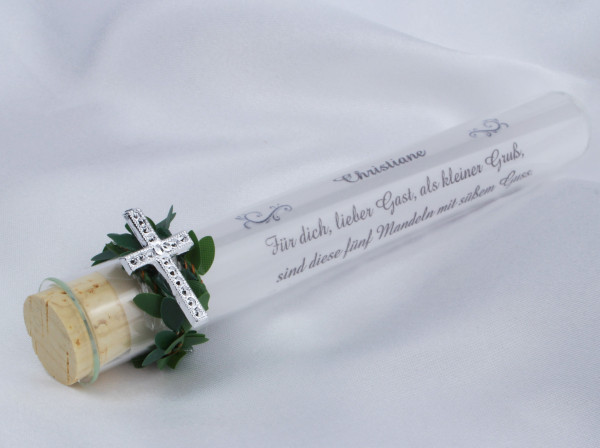 Gastgeschenk - Glasröhrchen mit einem Buchskränzchen und einem Kreuz 2