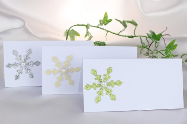 Platzkarte, Tischkarte mit einer Glitzerschneeflocke - B2