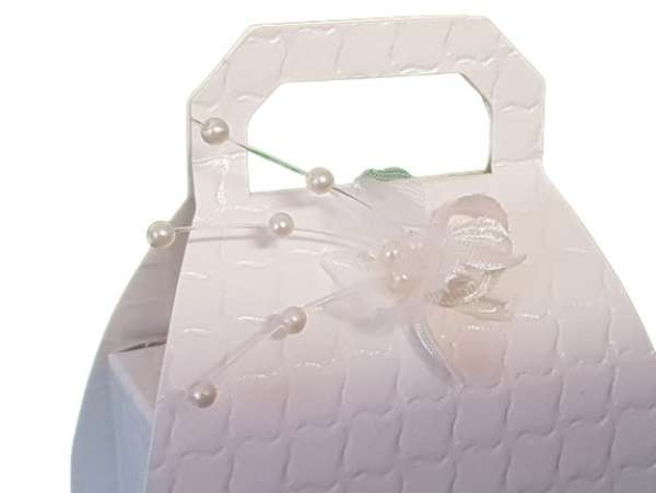 Gastgeschenk Tasche mit einer Blume und Perlen Gastgeschenk Tasche mit einer Blume und Perlen