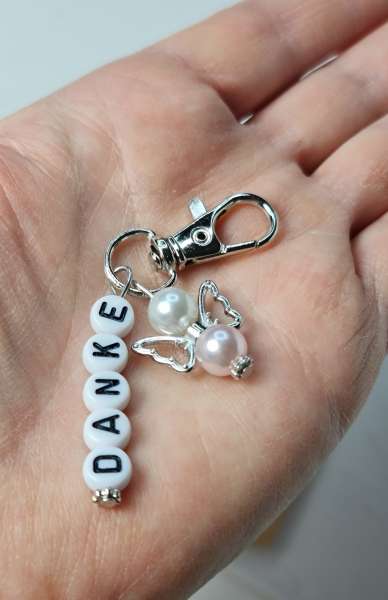Gastgeschenk, Anhänger - mit einem kleinen Schutzengel in der Farbe Zartrosa und dem Wort "Danke" - 9 Gastgeschenk, Anhänger - mit einem kleinen Schutzengel in der Farbe Zartrosa und dem Wort "Danke" - 9