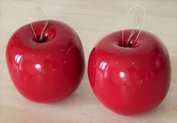 Apfel aus Kunststoff in der Farbe Rot, hochglänzend - 3