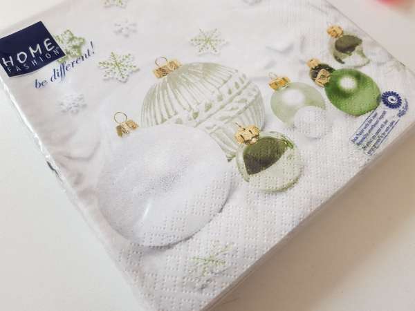 Winterservietten Weihnachtskugeln 2