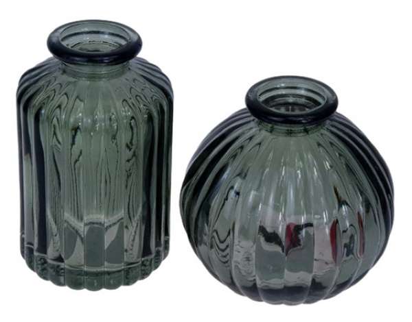 Geriffelte, schwarze Vase in zwei Ausführungen