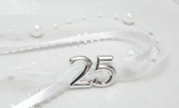 Tischgirlande - Girlande zur Silberhochzeit. Tischdekoration bei Tischdeko-online 3 Tischgirlande - Girlande zur Silberhochzeit. Tischdekoration bei Tischdeko-online 3