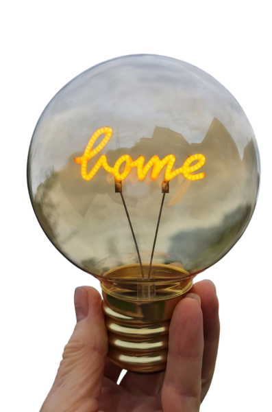 LED Dekobirne home aus Kunststoff mit Schriftzug im Glühdraht, dimmbar, USB-C aufladbar, 9,5 x 14 cm LED Dekobirne home aus Kunststoff mit Schriftzug im Glühdraht, dimmbar, USB-C aufladbar, 9,5 x 14 cm
