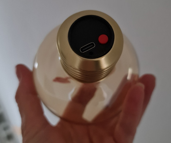 LED Dekobirne home aus Kunststoff mit Schriftzug im Glühdraht, dimmbar, USB-C aufladbar, 9,5 x 14 cm LED Dekobirne home aus Kunststoff mit Schriftzug im Glühdraht, dimmbar, USB-C aufladbar, 9,5 x 14 cm