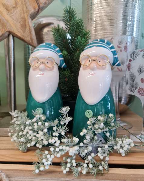 Ein Keramik-Weihnachtsmann in Grüntönen und mit einer Brille für Ihre Weihnachtsdekoration - 4 Ein Keramik-Weihnachtsmann in Grüntönen und mit einer Brille für Ihre Weihnachtsdekoration - 4