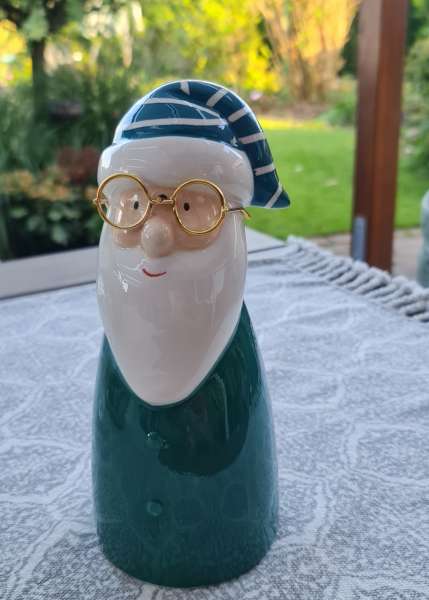 Ein Keramik-Weihnachtsmann in Grüntönen und mit einer Brille für Ihre Weihnachtsdekoratio - 6 Ein Keramik-Weihnachtsmann in Grüntönen und mit einer Brille für Ihre Weihnachtsdekoratio - 6