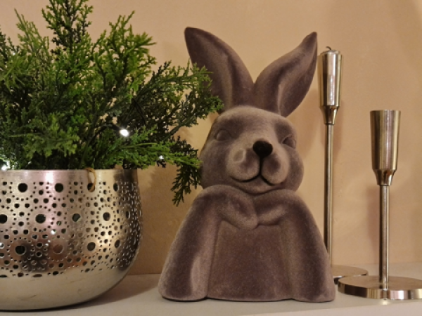Sitzender Osterhase – Beflockte Dekofigur in 4 Farben - 3