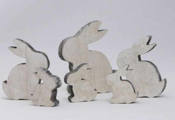 Osterdeko - Hasenfamilie aus Holz. Tischdeko-online zum Osterfest 2