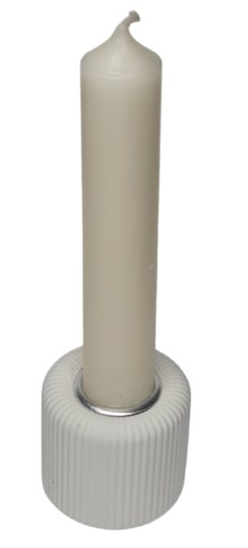 Geriffelter Kerzenhalter aus Keraflott mit silberfarbener Aluhülle - 2 Geriffelter Kerzenhalter aus Keraflott mit silberfarbener Aluhülle - 2