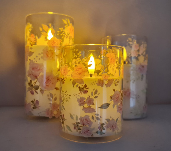 LED Kerzen mit Fernbedienung zur Steuerung von Lichtmodi und Ein-/Ausschalten