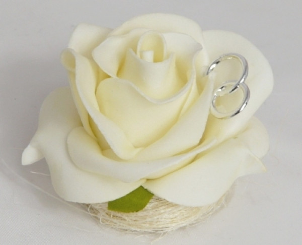 Gastgeschenk Rose im Sisalnest mit Ringen - B 1