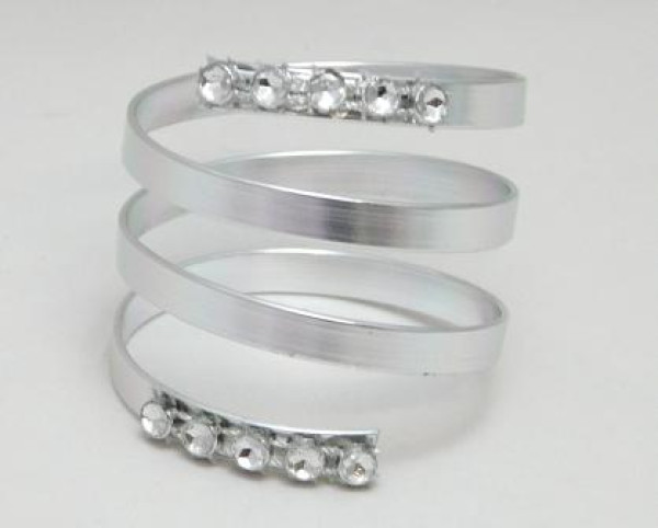 Tischdeko mit Strass - Serviettenring mit Strass. Tafeldeko bei Tischdeko-online.de 2 Tischdeko mit Strass - Serviettenring mit Strass. Tafeldeko bei Tischdeko-online.de 2