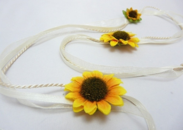 Tischgirlanden - Girlande mit Sonnenblumen. Tischdekoration bei Tischdeko-online 2 Tischgirlanden - Girlande mit Sonnenblumen. Tischdekoration bei Tischdeko-online 2