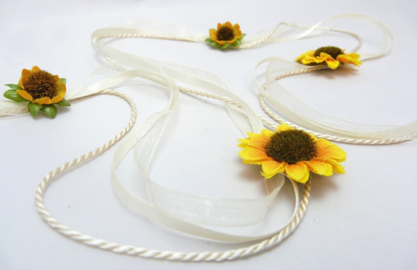 Tischgirlanden - Girlande mit Sonnenblumen. Tischdekoration bei Tischdeko-online 1 Tischgirlanden - Girlande mit Sonnenblumen. Tischdekoration bei Tischdeko-online 1