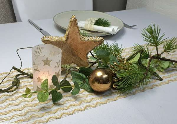 Ein Pergament-Windlicht, Tischlicht, Lichthülle mit goldfarbenen Sternen - 4 Ein Pergament-Windlicht, Tischlicht, Lichthülle mit goldfarbenen Sternen - 4