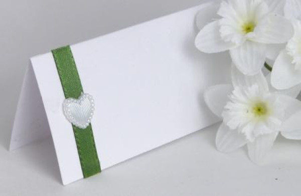 Gastgeschenk und Tischkarte