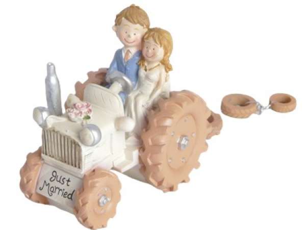 Tortenfigur Hochzeitspärchen auf dem Traktor 1